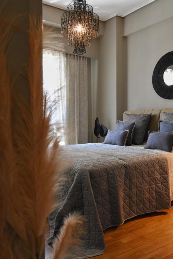 Pepromeno Luxury Apartment In The City Center Kalamata Exteriör bild