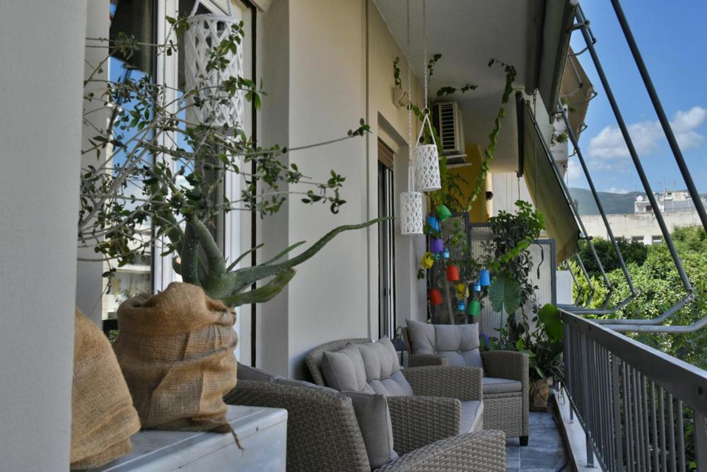 Pepromeno Luxury Apartment In The City Center Kalamata Exteriör bild